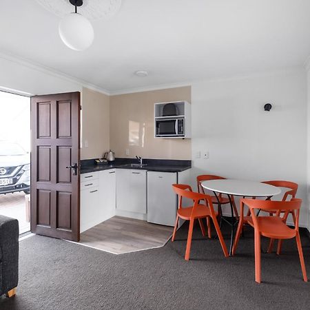 The Mission Belle Motel Mount Maunganui Room photo