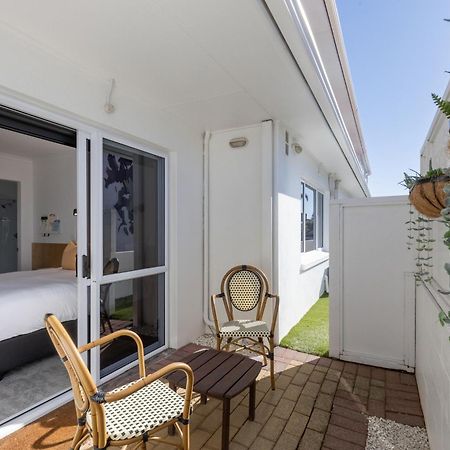 The Mission Belle Motel Mount Maunganui Exterior photo