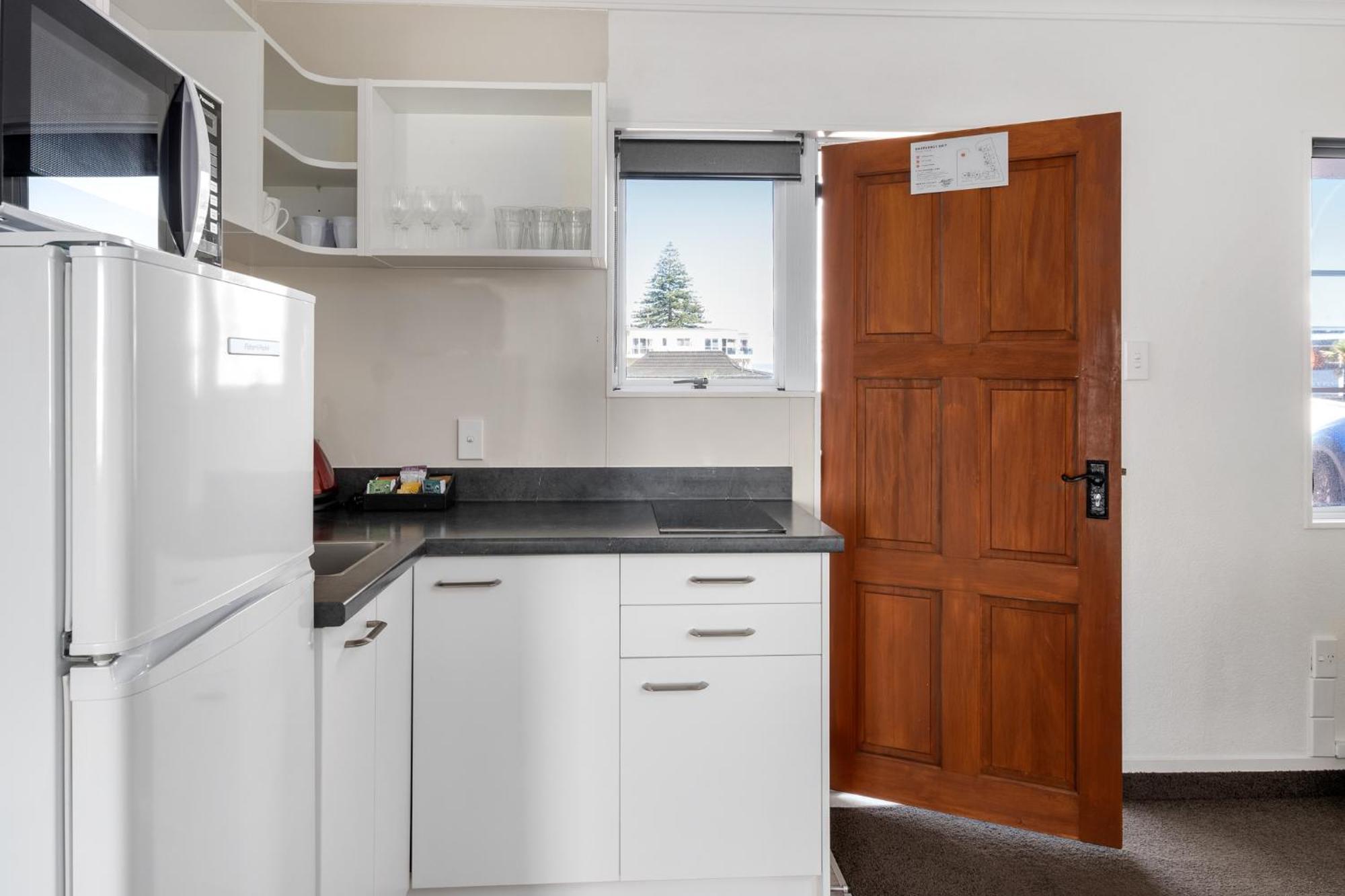 The Mission Belle Motel Mount Maunganui Room photo